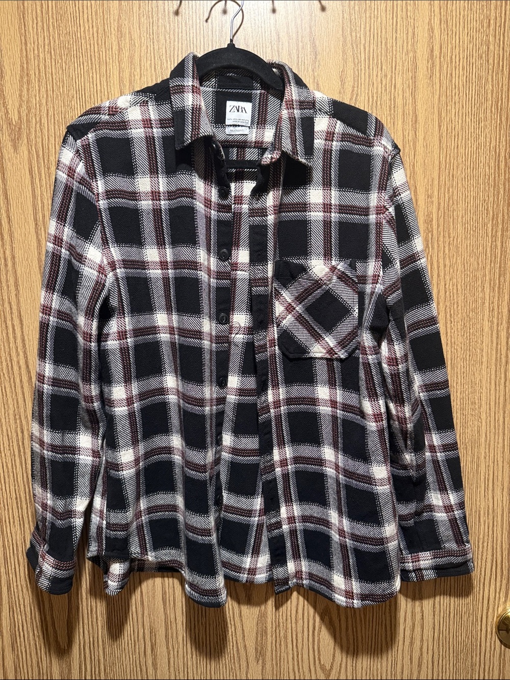 Zara Men's Black, White and Burgundy Plaid Button-Up Shirt